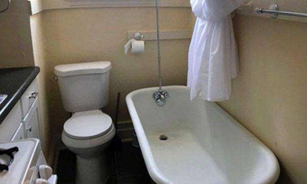 Se alquila apartamento por 450 euros al mes con baño en la misma cocina